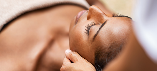 Bienfait massage visage : 7 astuces pour une peau radieuse et saine