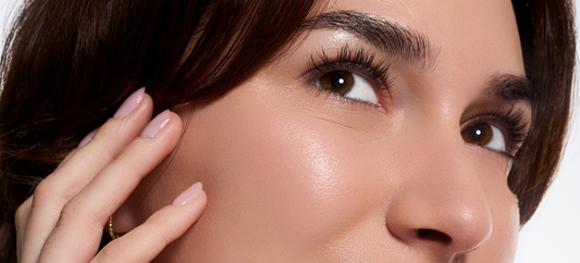Tout savoir sur les points noirs et les pores dilatés